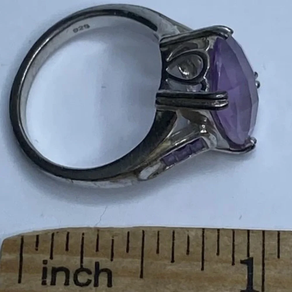 Elegant Purple Gemstone Vintage Ring